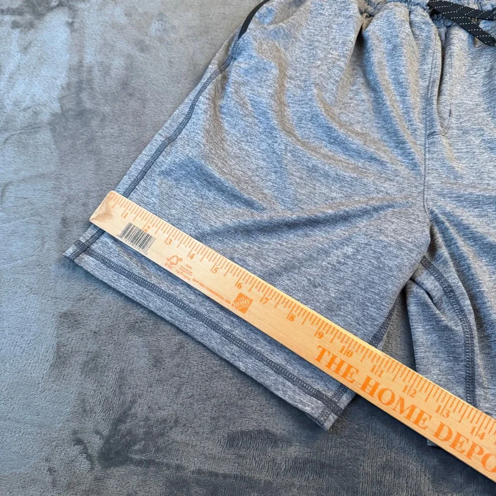 Champion Gray Heather Athletic Shorts with Drawstring Mens Small‎ 25x7